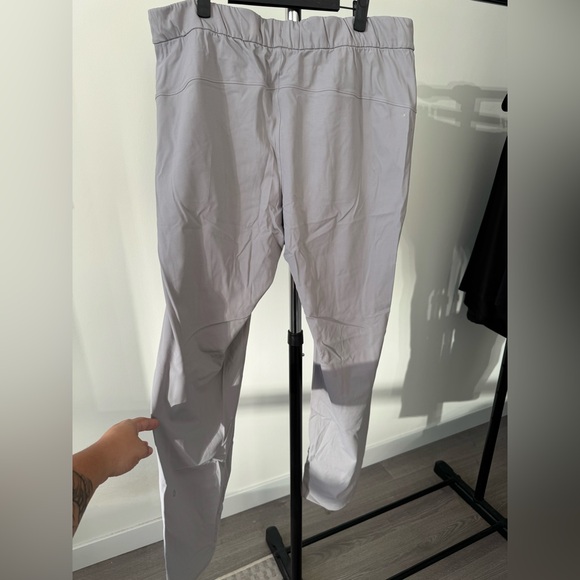 Lululemon On The Fly Pant *Tall (33.5” inseam), Size 14, 4-Way Stretch Luxstreme - Picture 2 of 5